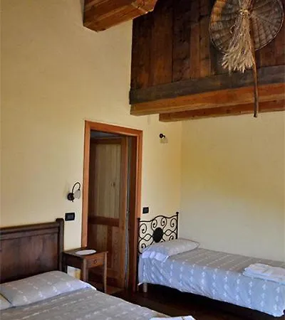 Agriturismo La Vrille Farm stay *